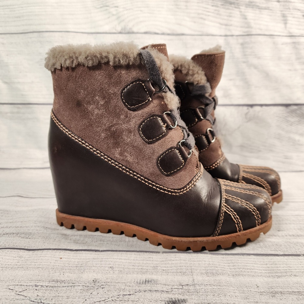 UGG Alasdair Size 5 Wedge Brown Leather Suede Shearling Boots 1018889